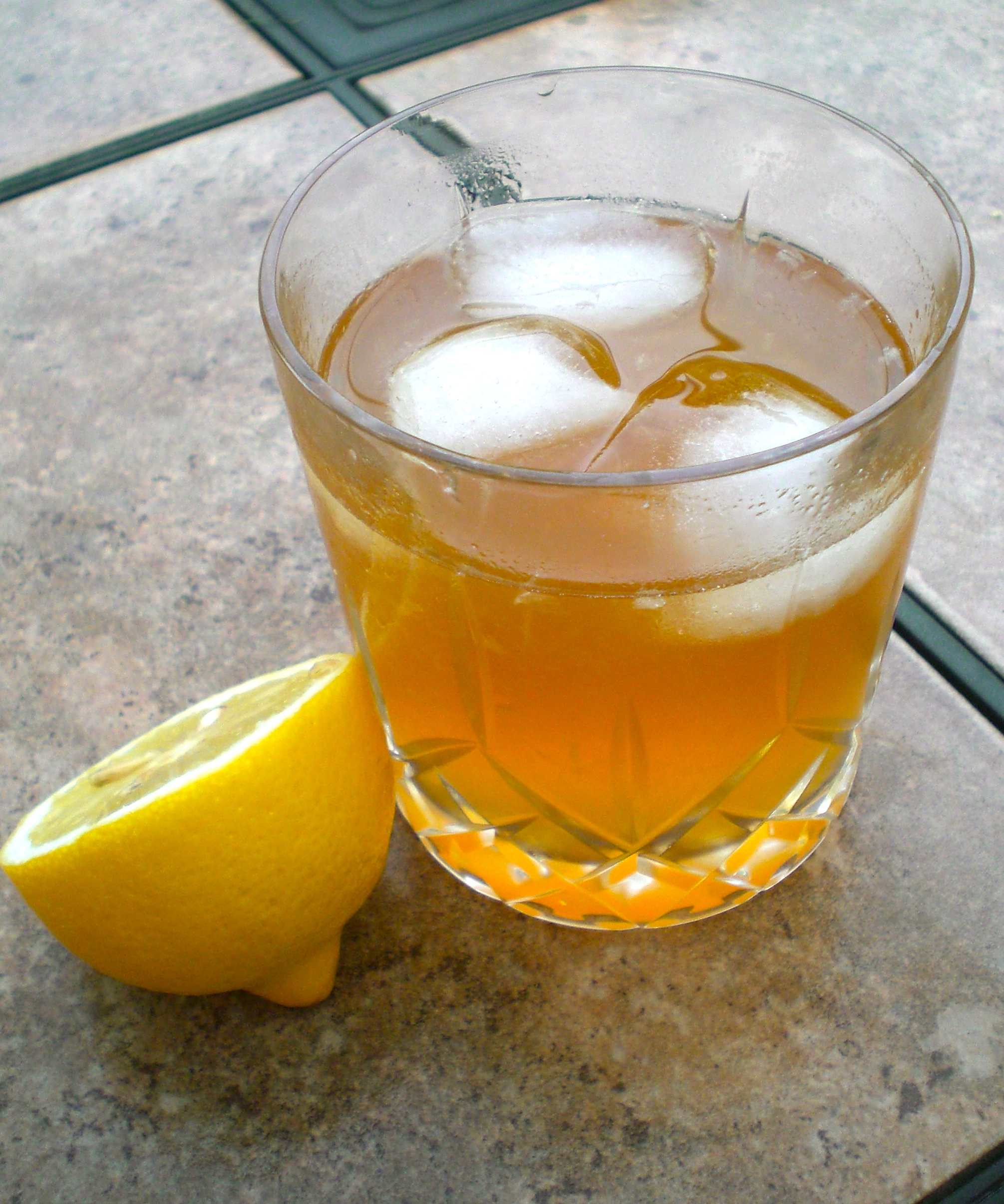 Iced Tea Lemonade Cocktail | Simply Scrumptious by Sarah